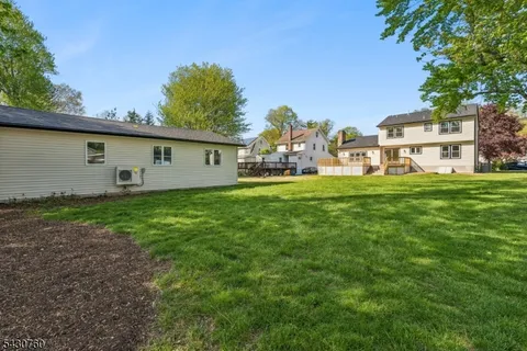 $1,549,000 | 72 East Cedar Street, Livingston, NJ 07039
