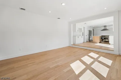 $1,549,000 | 72 East Cedar Street, Livingston, NJ 07039