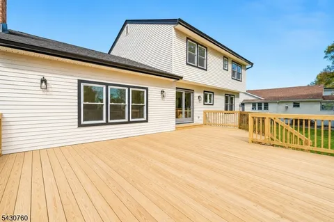 $1,549,000 | 72 East Cedar Street, Livingston, NJ 07039