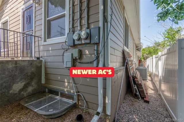 a sign that is on the wall of a building