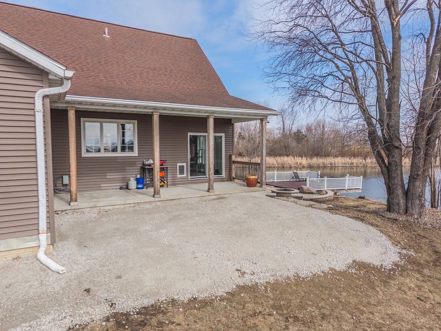 1651 North 2800 East Road Le Roy, IL 61752 - Photo 44 of 90 a view of a house with a outdoor space and a tree