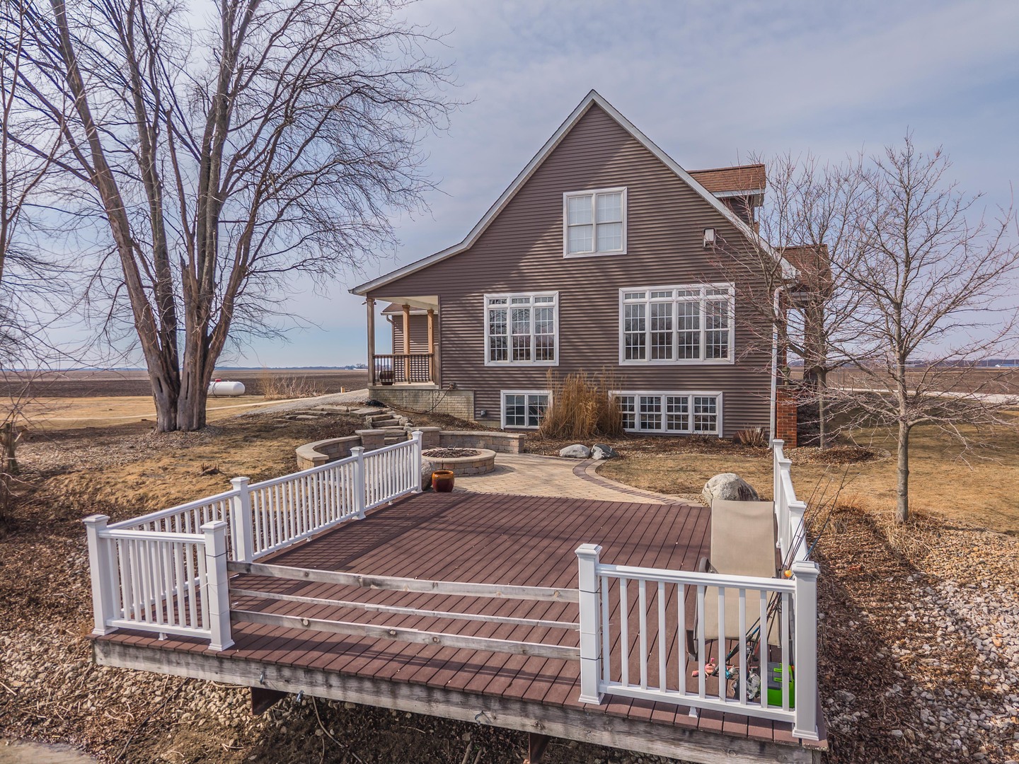 1651 North 2800 East Road Le Roy, IL 61752 - Photo 64 of 90 a front view of a house with yard and trees