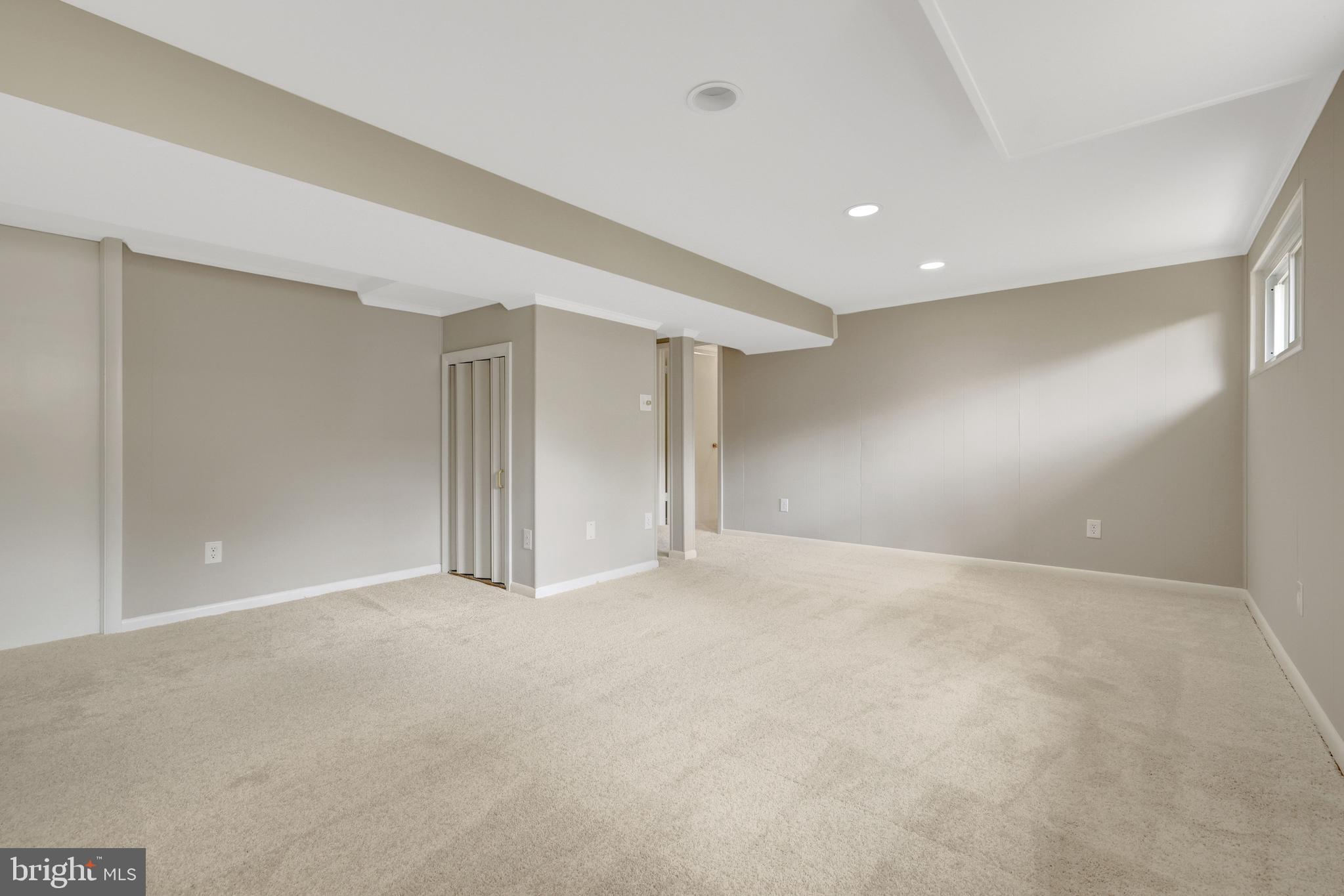 8712 Piccadilly Place Springfield, VA 22151 - Photo 31 of 54