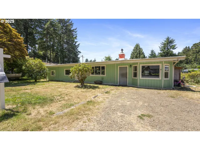 $299,900 | 89298 Sutton Lake Drive, Florence, OR 97439