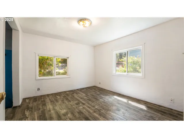 $299,900 | 89298 Sutton Lake Drive, Florence, OR 97439