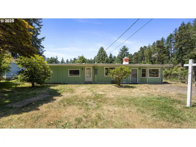 $299,900 | 89298 Sutton Lake Drive, Florence, OR 97439