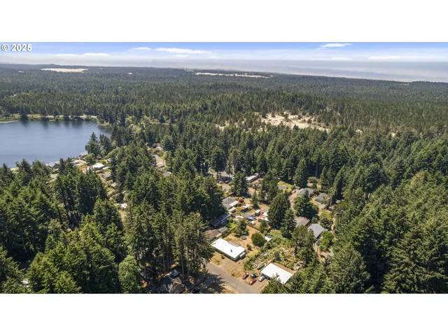 $299,900 | 89298 Sutton Lake Drive, Florence, OR 97439