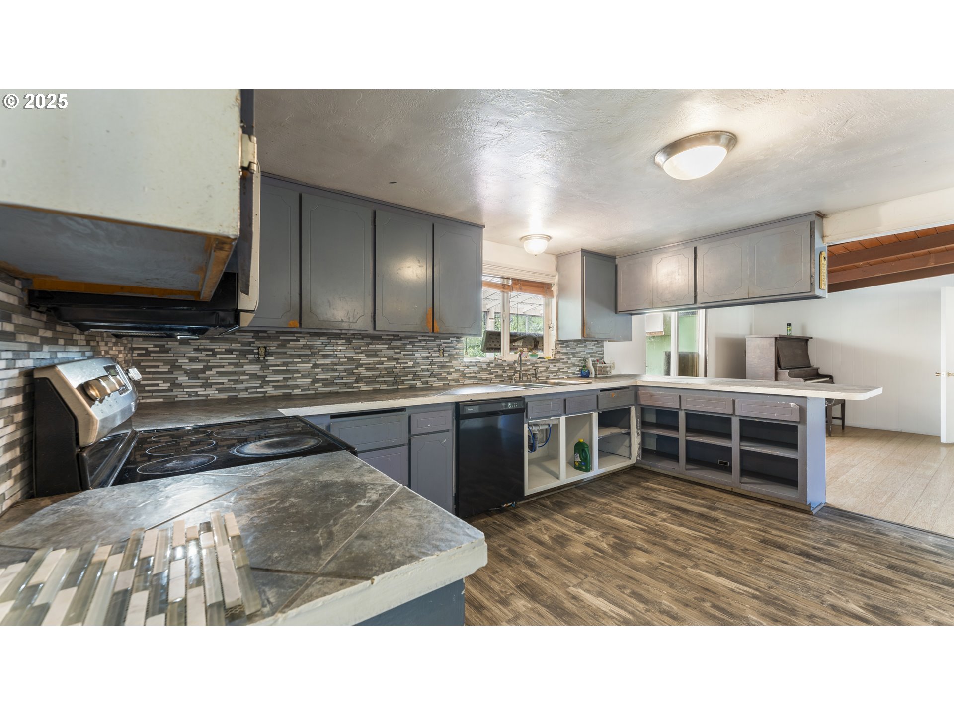 89298 Sutton Lake Drive Florence, OR 97439 - Photo 7 of 33