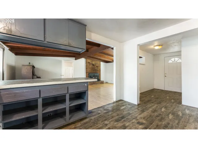 $299,900 | 89298 Sutton Lake Drive, Florence, OR 97439