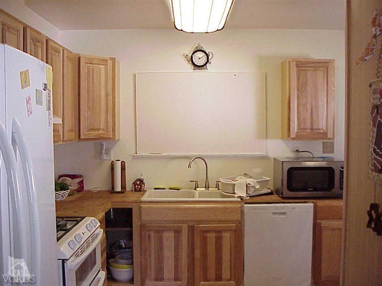 136 North Peck Road Santa Paula, CA 93060 - Photo 5 of 22 Additional Photo