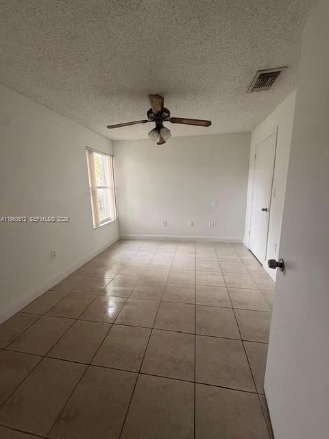 17500 Northwest 67th Place, Unit I4 Hialeah, FL 33015 - Photo 4 of 6
