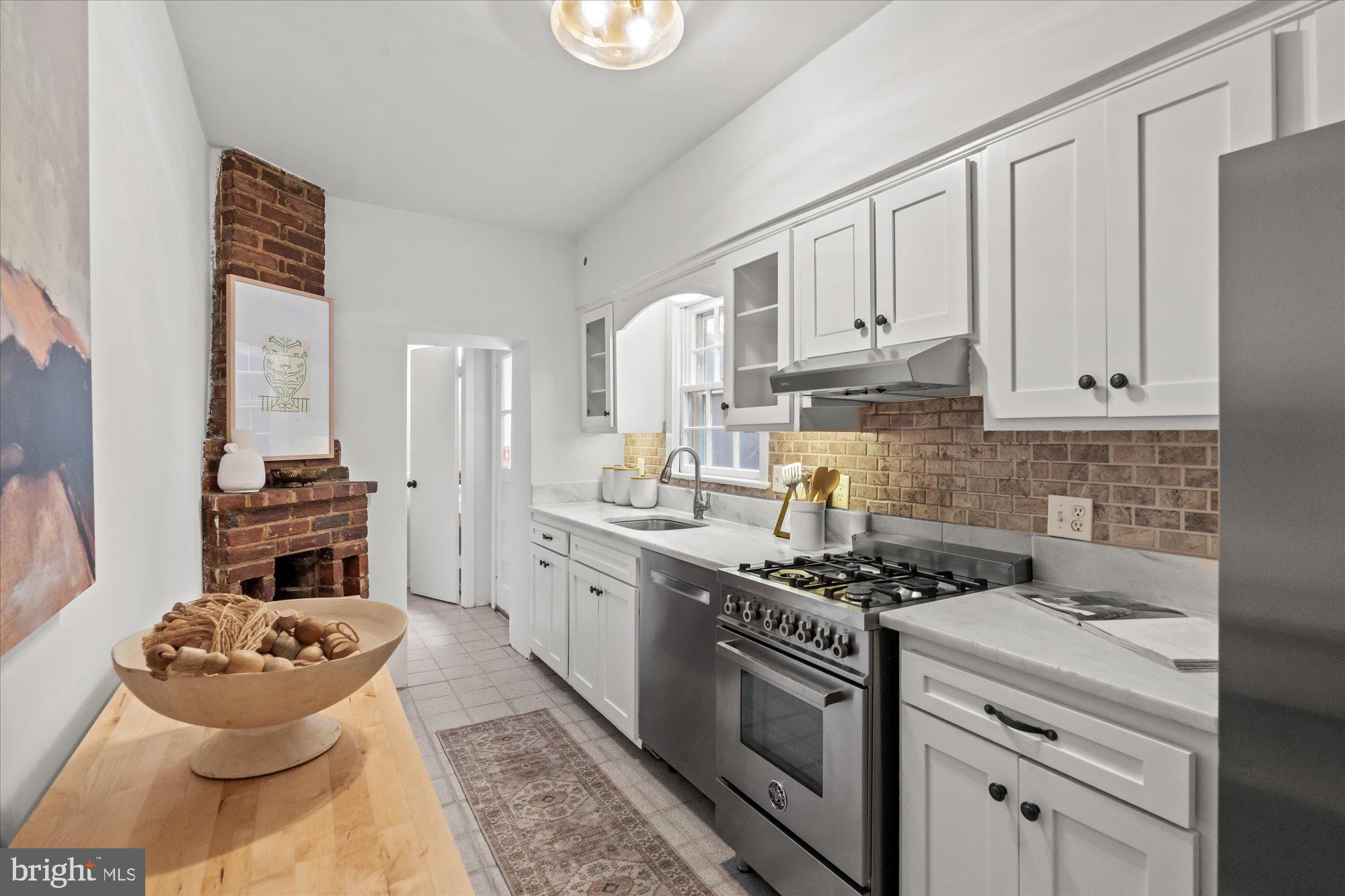 142 D Street Southeast Washington, DC 20003 - Photo 17 of 25