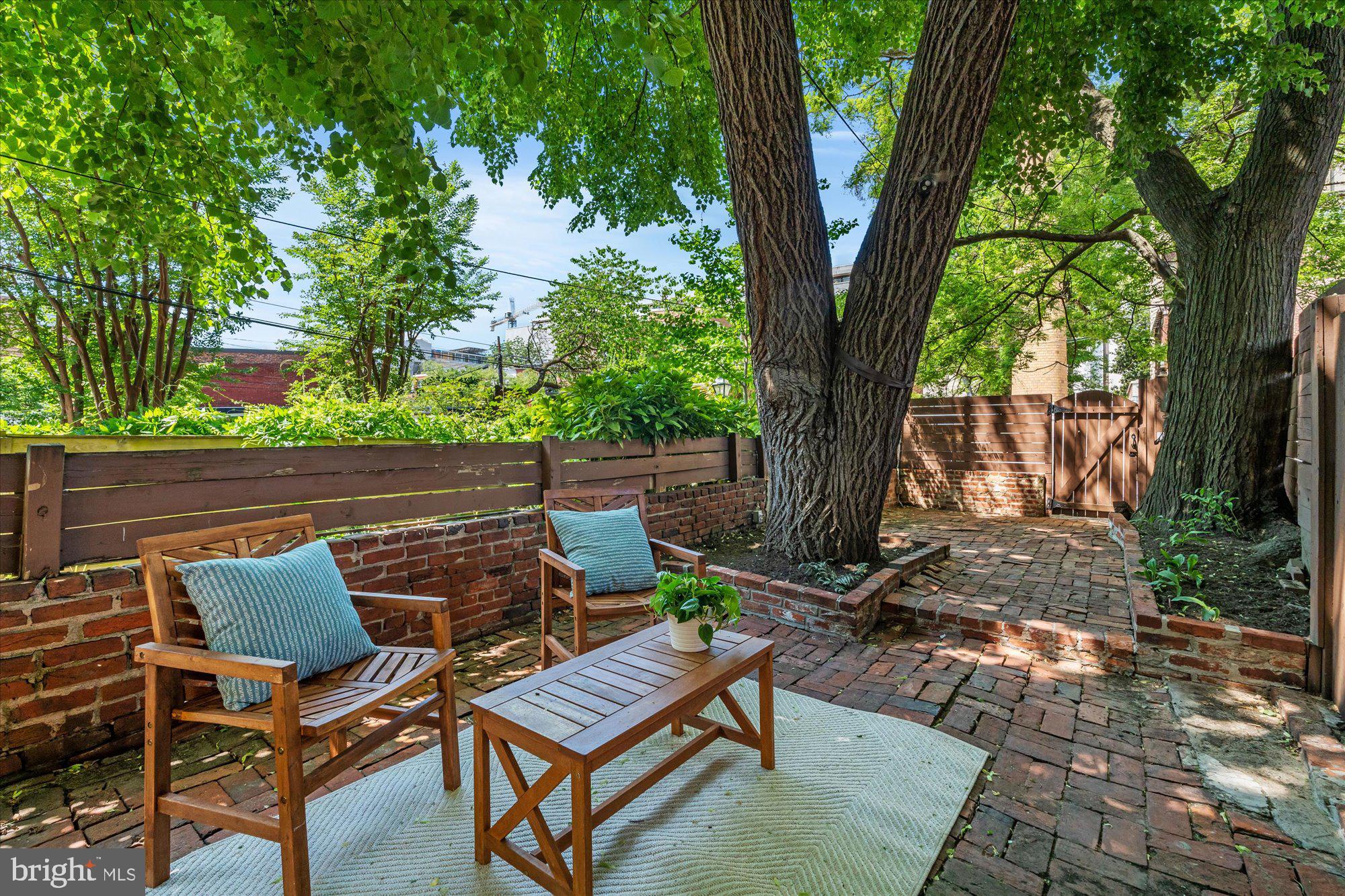 142 D Street Southeast Washington, DC 20003 - Photo 2 of 25