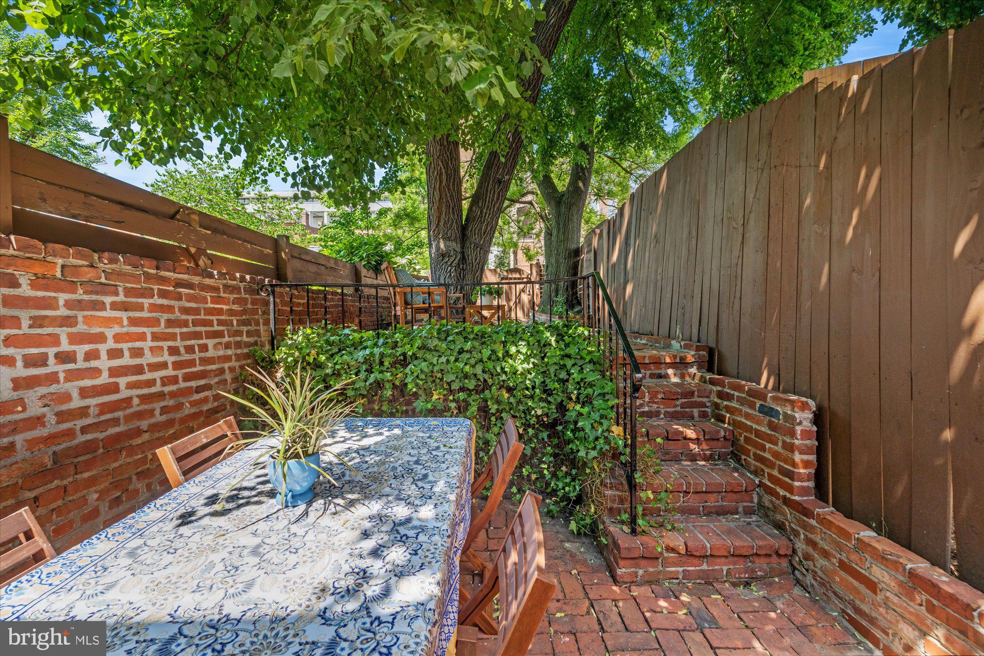 142 D Street Southeast Washington, DC 20003 - Photo 3 of 25