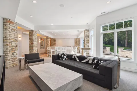 $2,800,000 | 2112 Meeting Street, Minnetonka, MN 55391