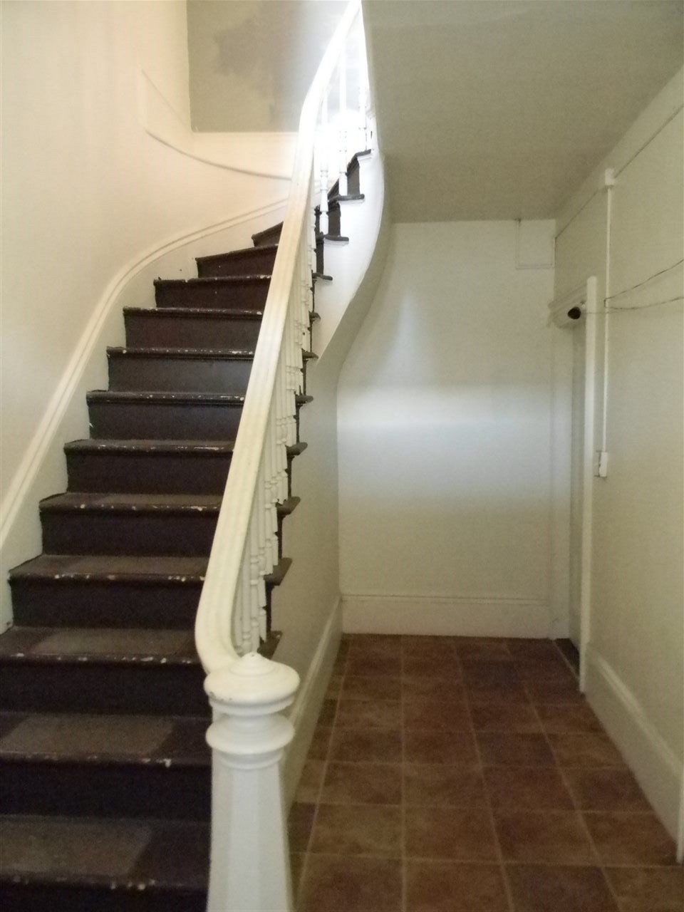 324 Merrimack Street Manchester, NH 03103 - Photo 2 of 34 Gallery Image 2