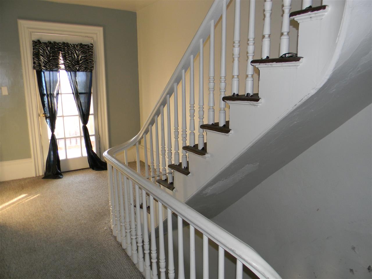 324 Merrimack Street Manchester, NH 03103 - Photo 10 of 34 Gallery Image 10