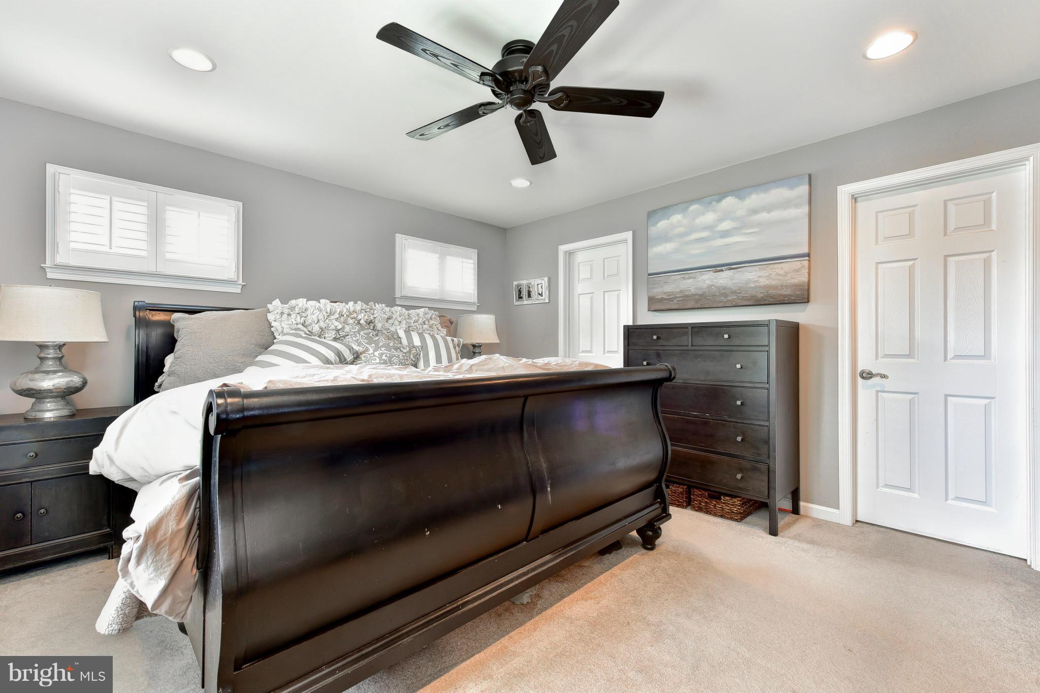 8011 Jackson Road Alexandria, VA 22308 - Photo 14 of 30 Master Suite w/ huge WIC
