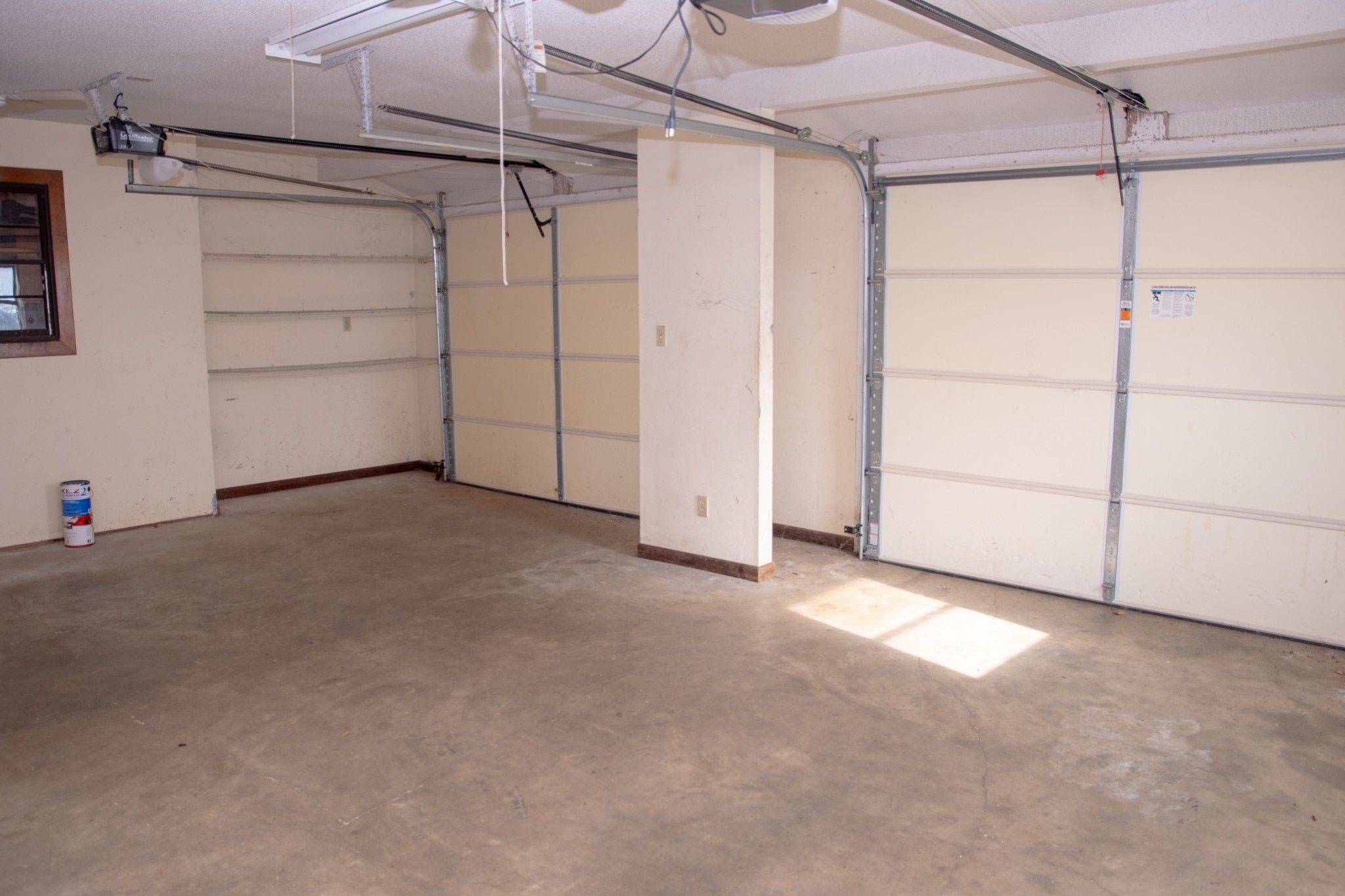 340 Jeff Road Northwest Huntsville, AL 35806 - Photo 12 of 17 a view of an empty room with closet