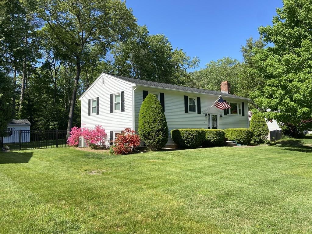 83 Dorset Road Holliston, MA 01746 - Photo 2 of 22 Gallery Image 2
