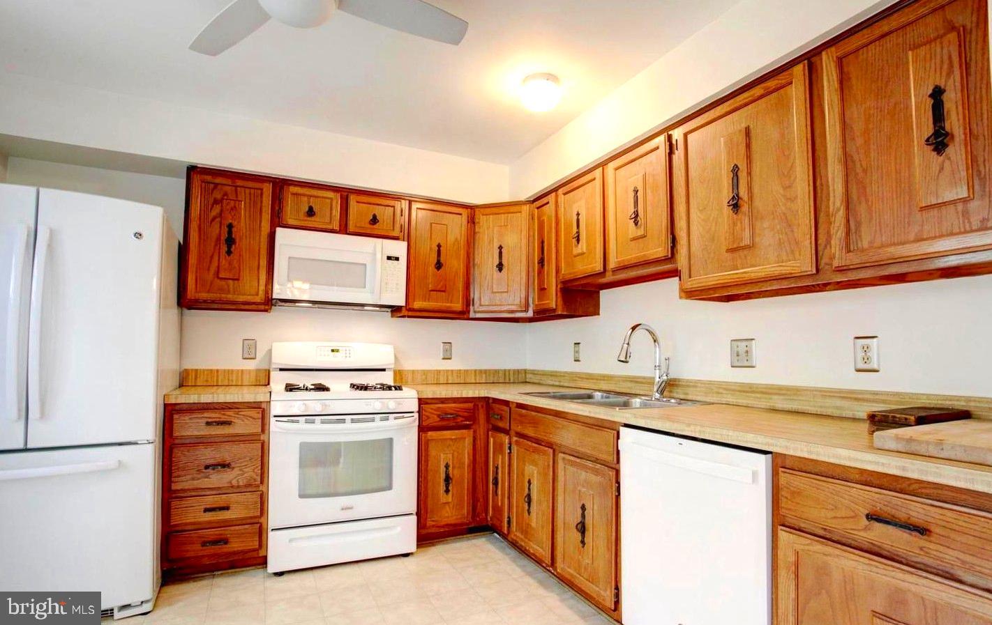 4777 Kelly Road Woodbridge, VA 22193 - Photo 8 of 20 Kitchen