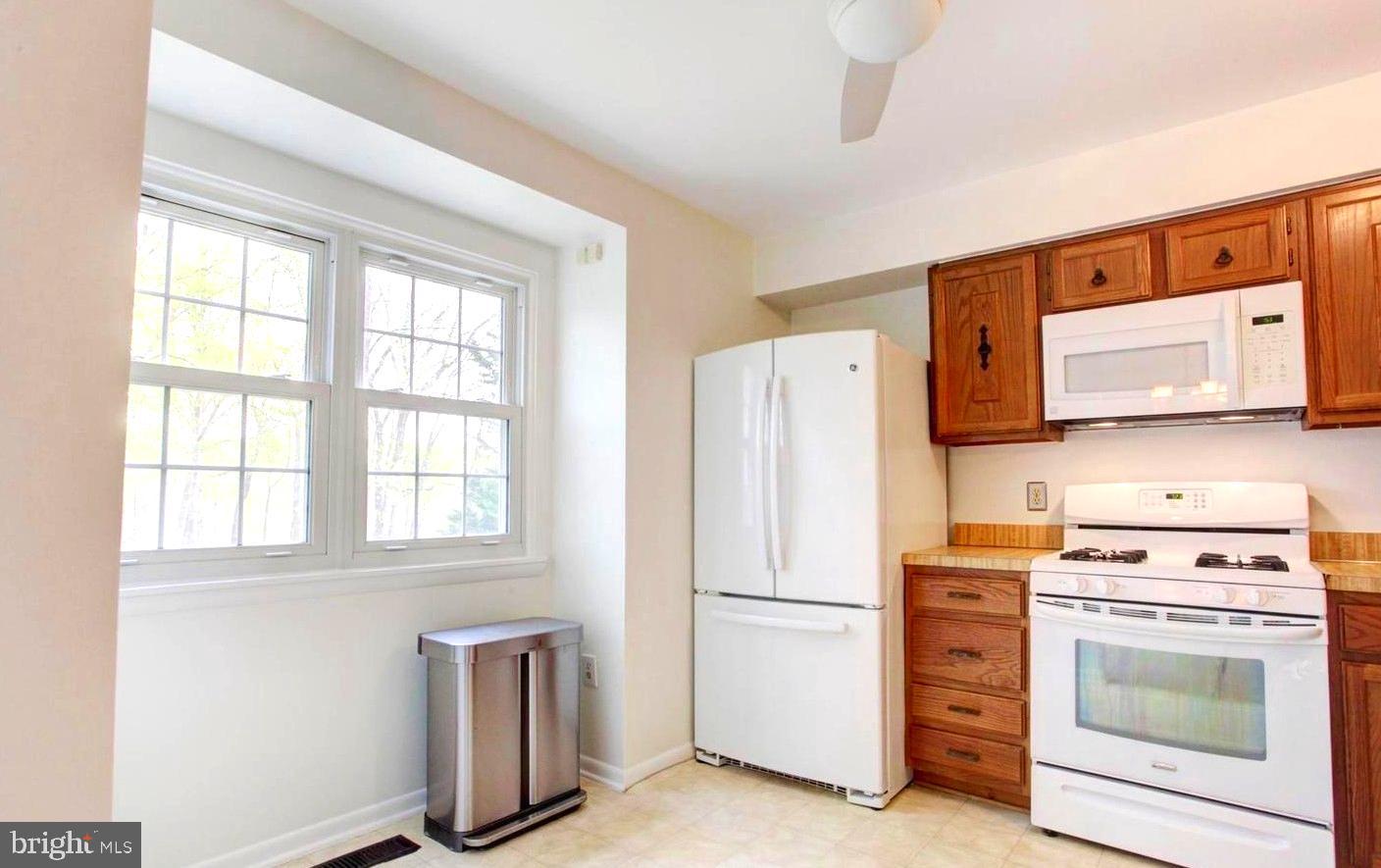 4777 Kelly Road Woodbridge, VA 22193 - Photo 9 of 20 Kitchen