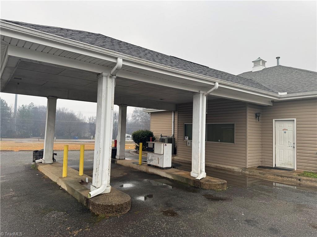 3073 High Point Road Winston-Salem, NC 27107 - Photo 10 of 32 Gallery Image 10