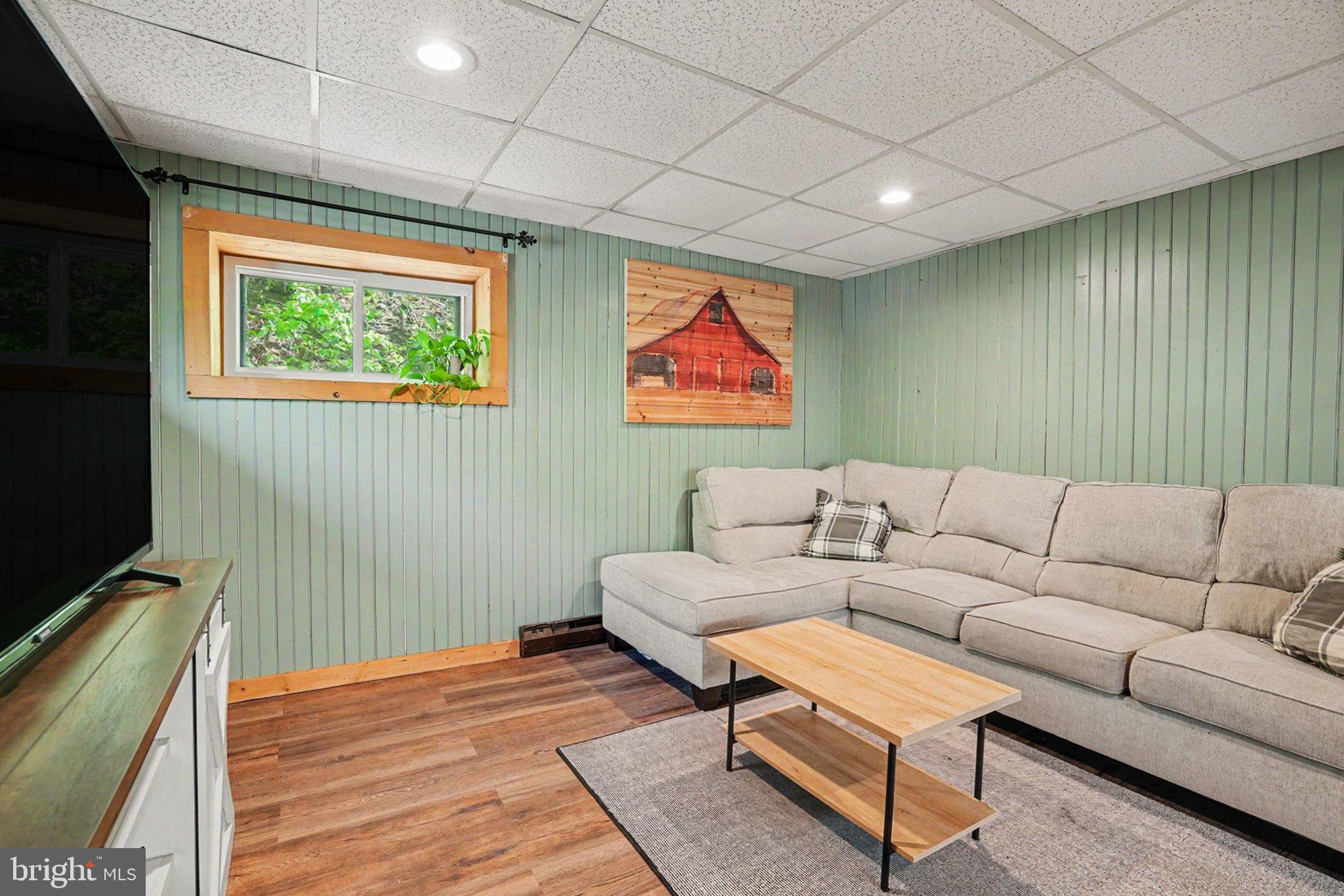 1990 Red Bank Road Dover, PA 17315 - Photo 4 of 38