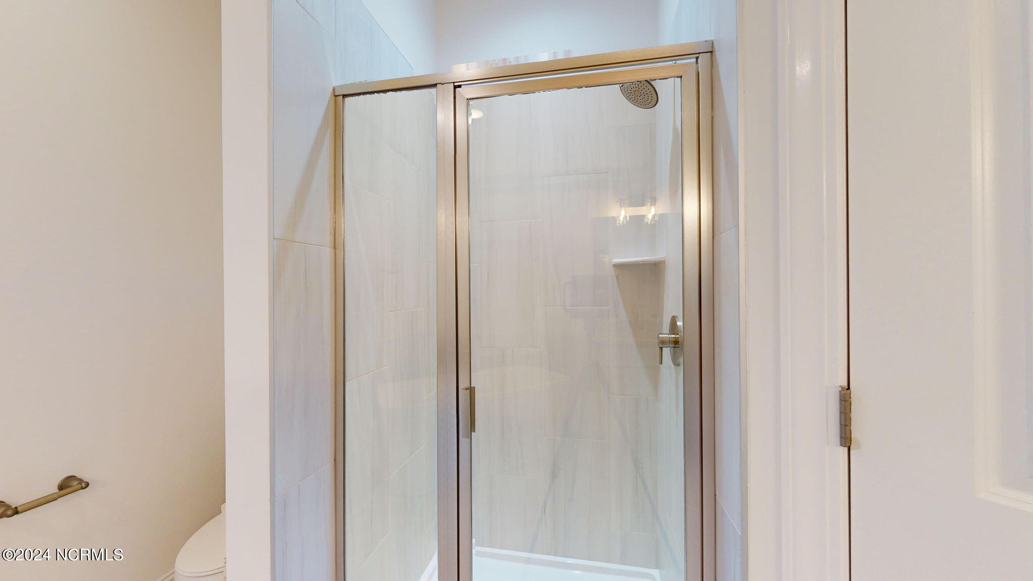 2025 Dartford Drive, Unit A Greenville, NC 27834 - Photo 19 of 45 40-web-or-mls-1404-Dorset-Dr-Unit-A-Gree