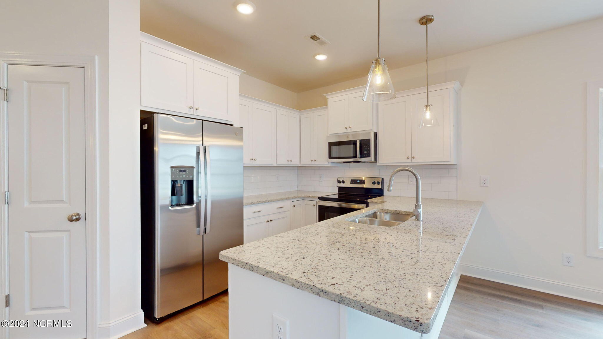 2025 Dartford Drive, Unit A Greenville, NC 27834 - Photo 4 of 45 25-web-or-mls-1404-Dorset-Dr-Unit-A-Gree