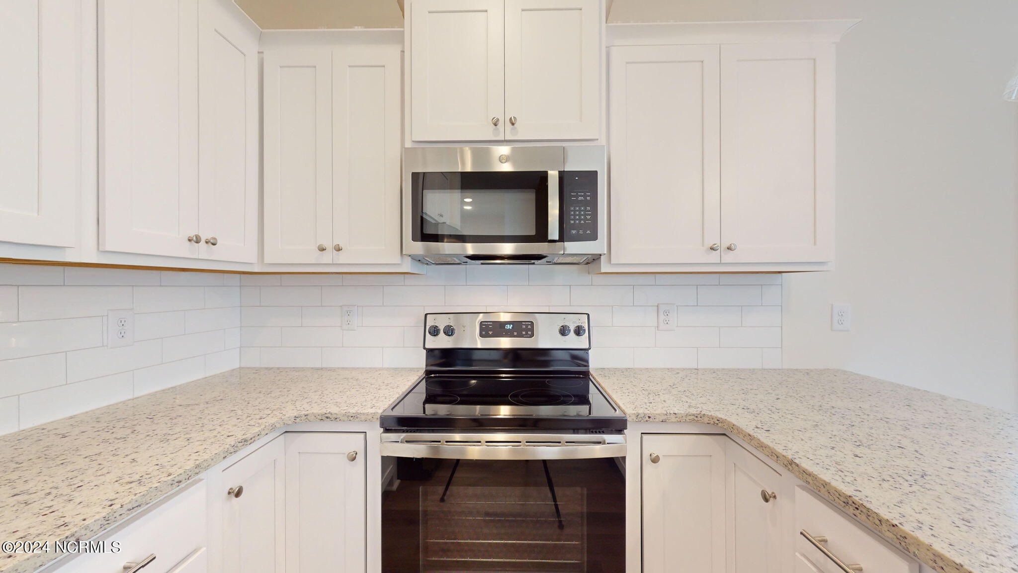 2025 Dartford Drive, Unit A Greenville, NC 27834 - Photo 5 of 45 26-web-or-mls-1404-Dorset-Dr-Unit-A-Gree