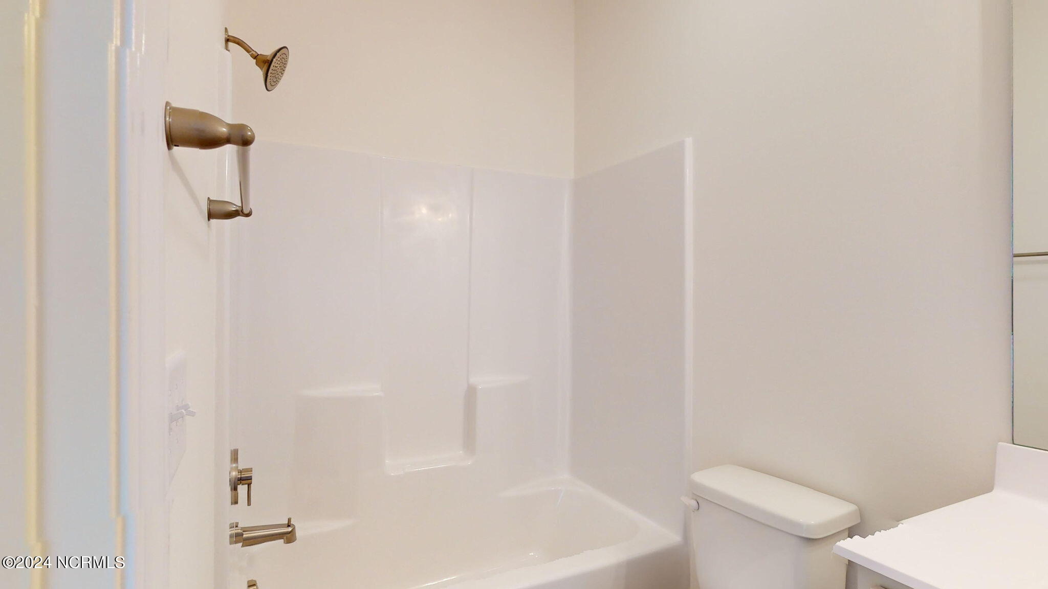 2025 Dartford Drive, Unit A Greenville, NC 27834 - Photo 9 of 45 31-web-or-mls-1404-Dorset-Dr-Unit-A-Gree