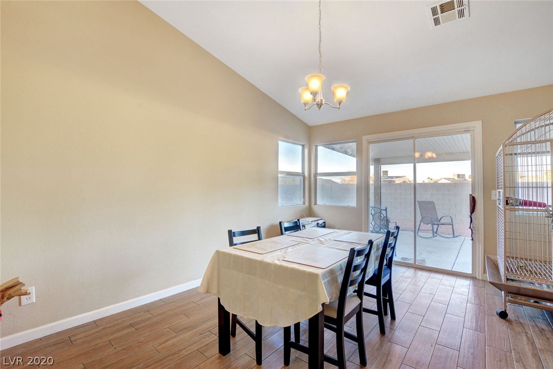 910 Shadowfax Road Henderson, NV 89015 - Photo 7 of 30 Gallery Image 7