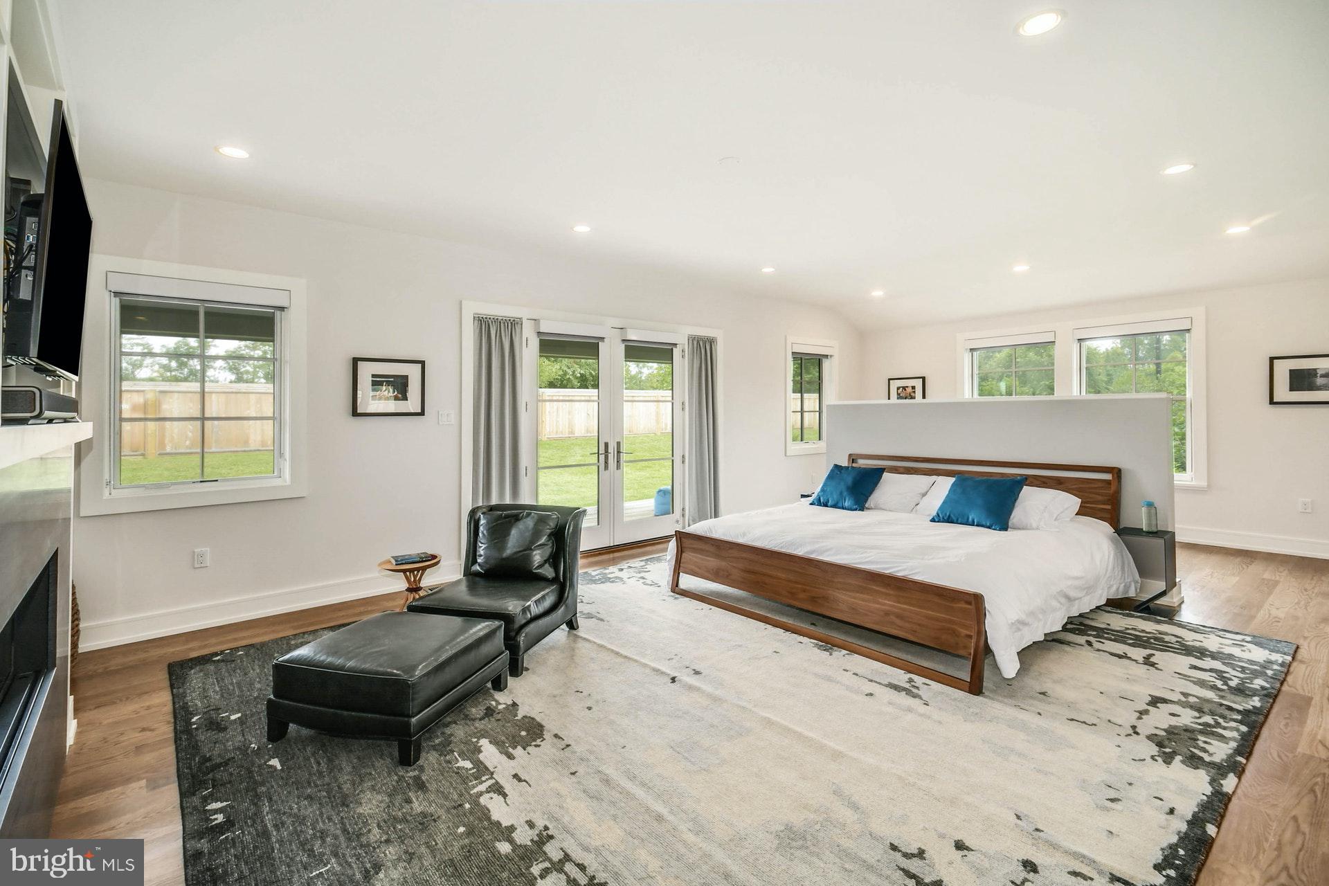 609 St Andrews Road Philadelphia, PA 19118 - Photo 16 of 43 First Floor Main Bedroom