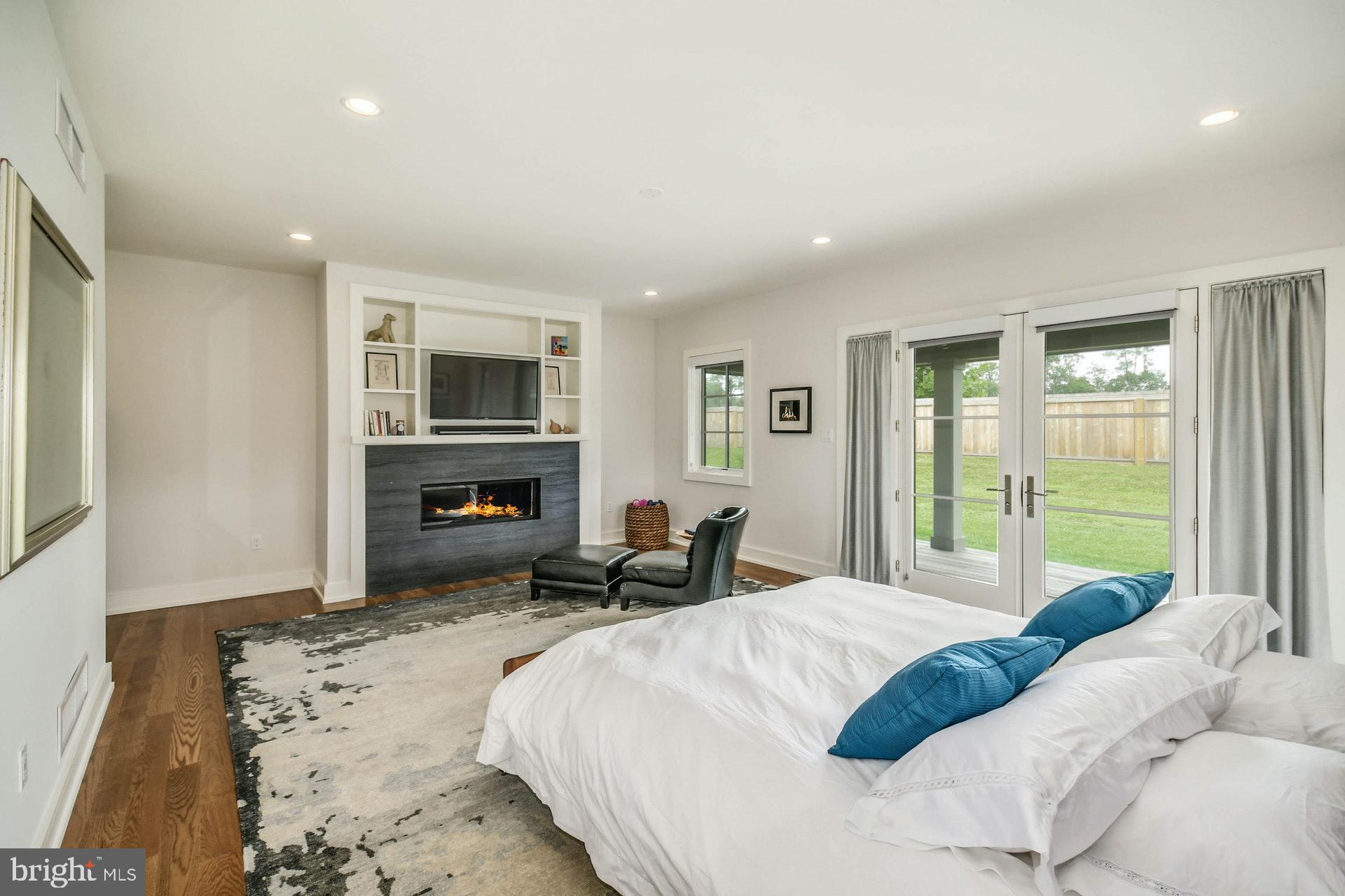609 St Andrews Road Philadelphia, PA 19118 - Photo 17 of 43 First Floor Main Bedroom