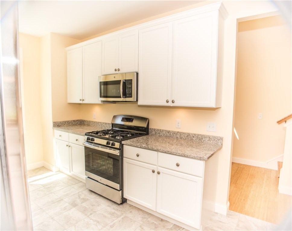 315 Old River Road, Unit 25 Lincoln, RI 02838 - Photo 6 of 28 Gallery Image 6