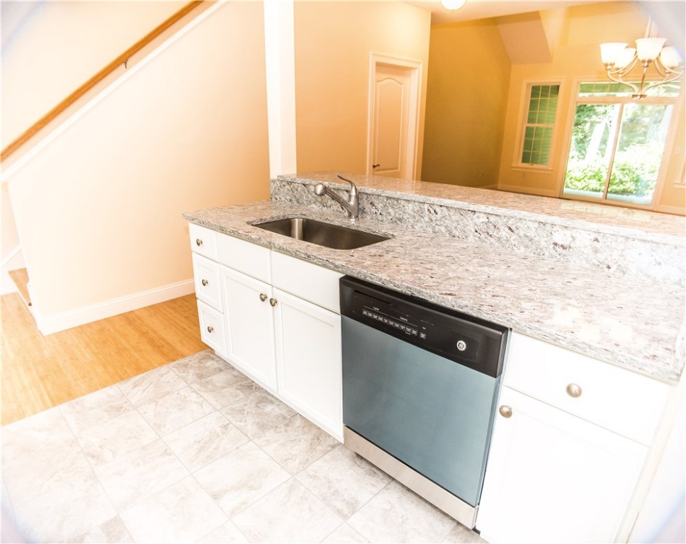 315 Old River Road, Unit 25 Lincoln, RI 02838 - Photo 7 of 28 Gallery Image 7