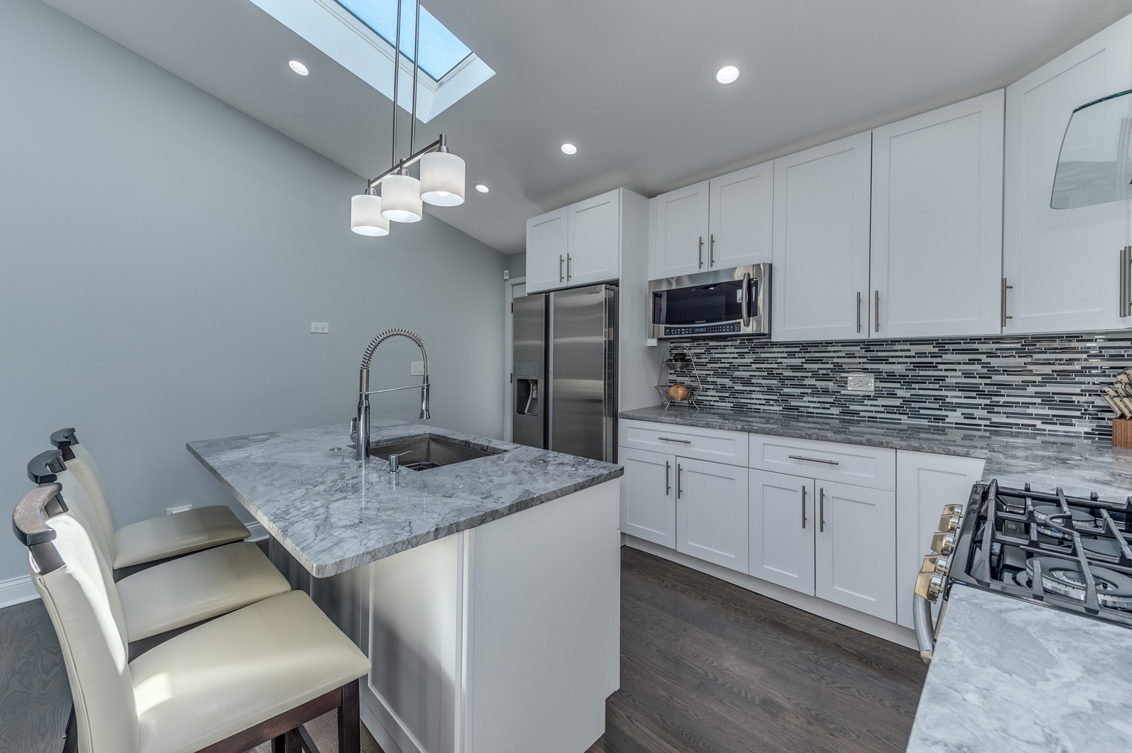 408 Warren Road Glenview, IL 60025 - Photo 11 of 28