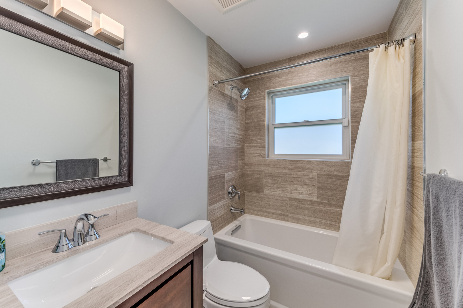 408 Warren Road Glenview, IL 60025 - Photo 16 of 28