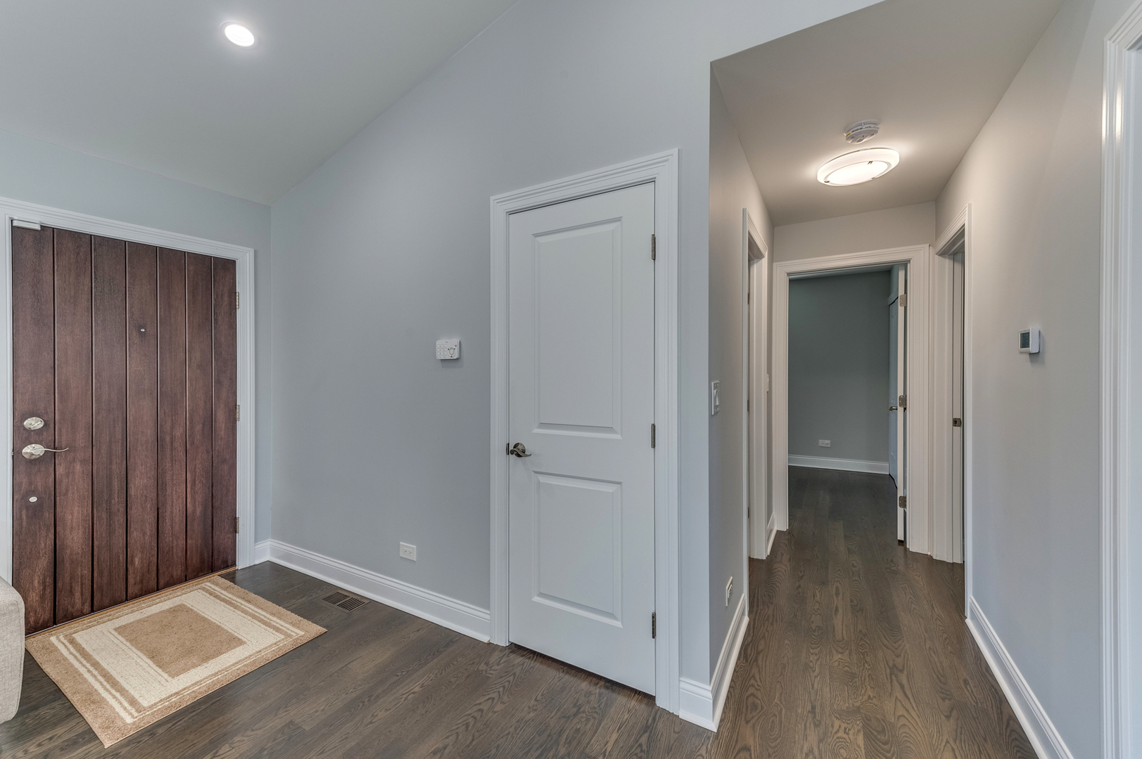 408 Warren Road Glenview, IL 60025 - Photo 3 of 28