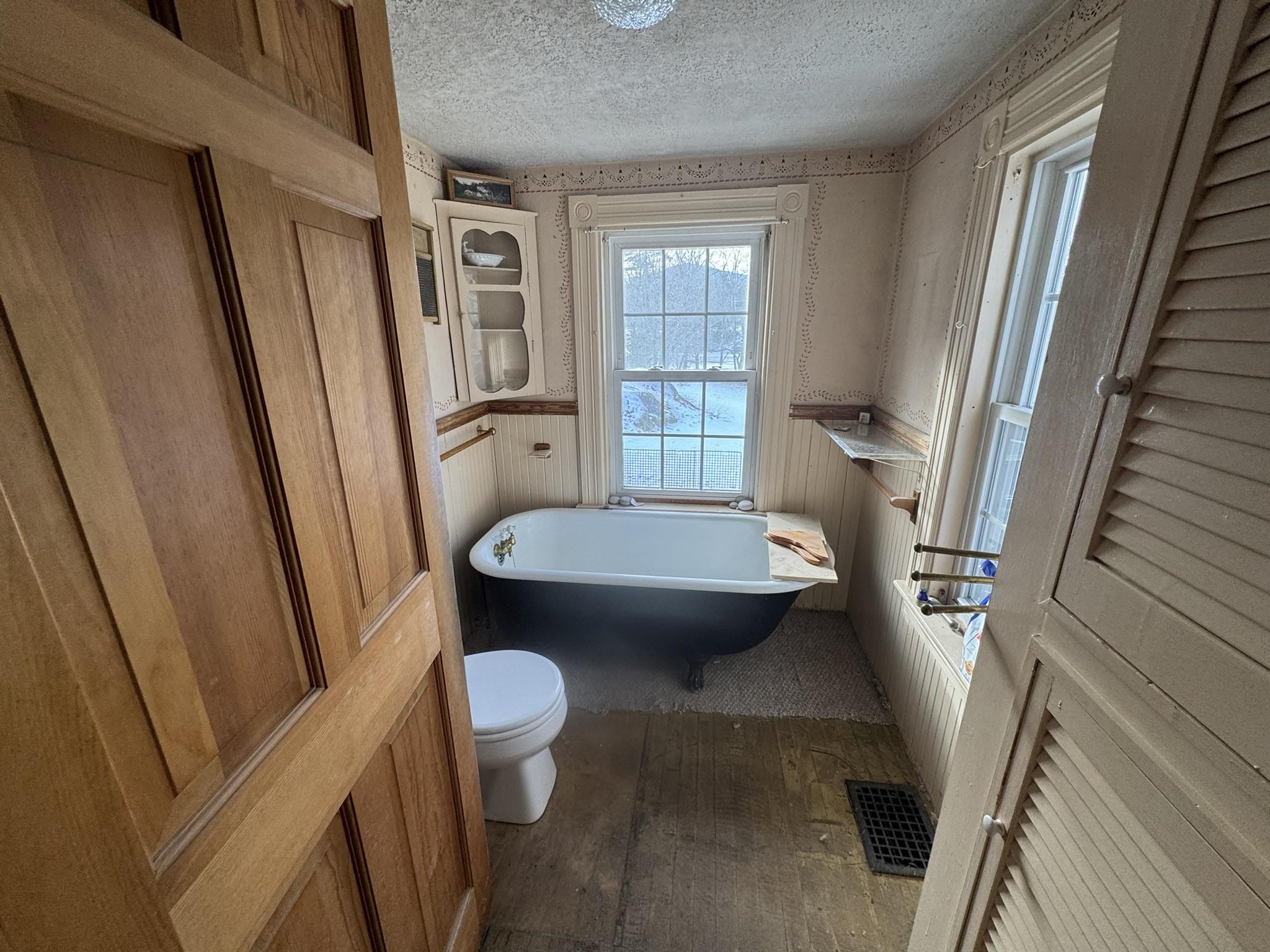 52 Elm Street Goffstown, NH 03045 - Photo 13 of 55