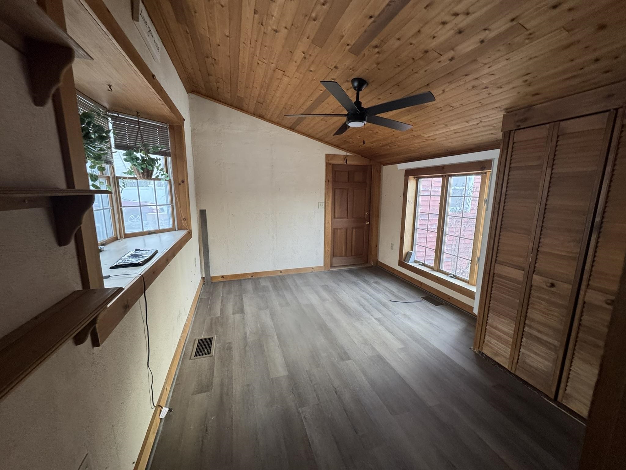 52 Elm Street Goffstown, NH 03045 - Photo 15 of 55