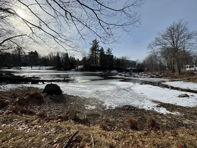 $399,999 | 52 Elm Street, Goffstown, NH 03045