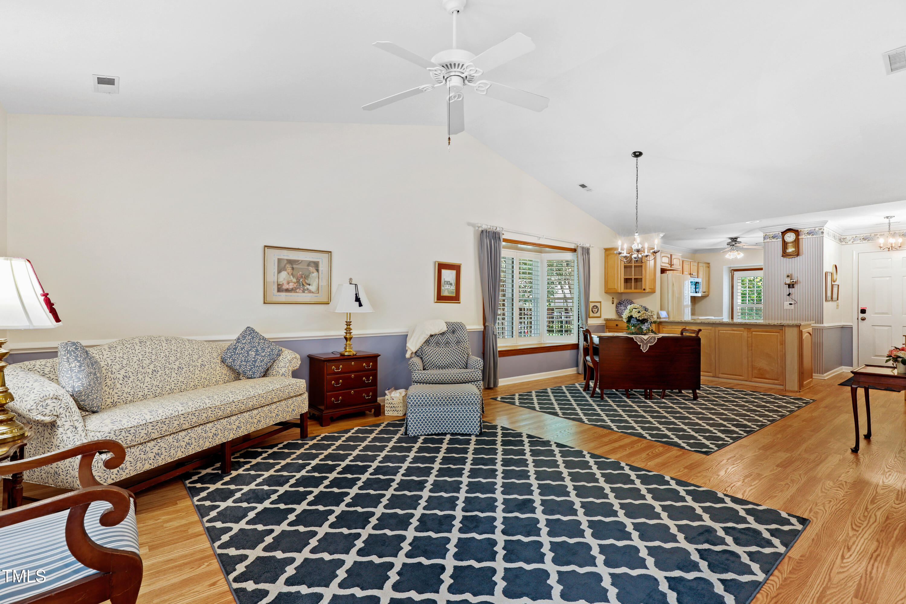 2617 Cottage Circle Raleigh, NC 27613 - Photo 7 of 27 a living room with furniture