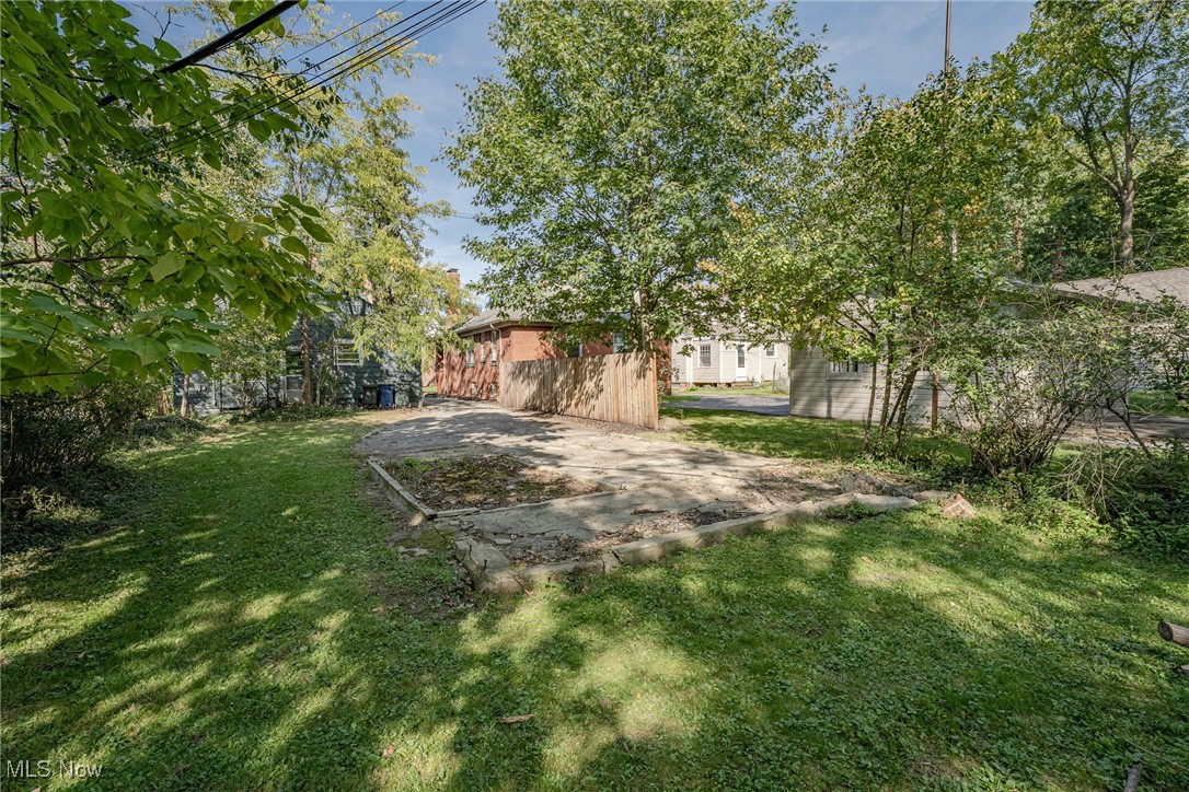3496 East Scarborough Road Cleveland, OH 44118 - Photo 24 of 28