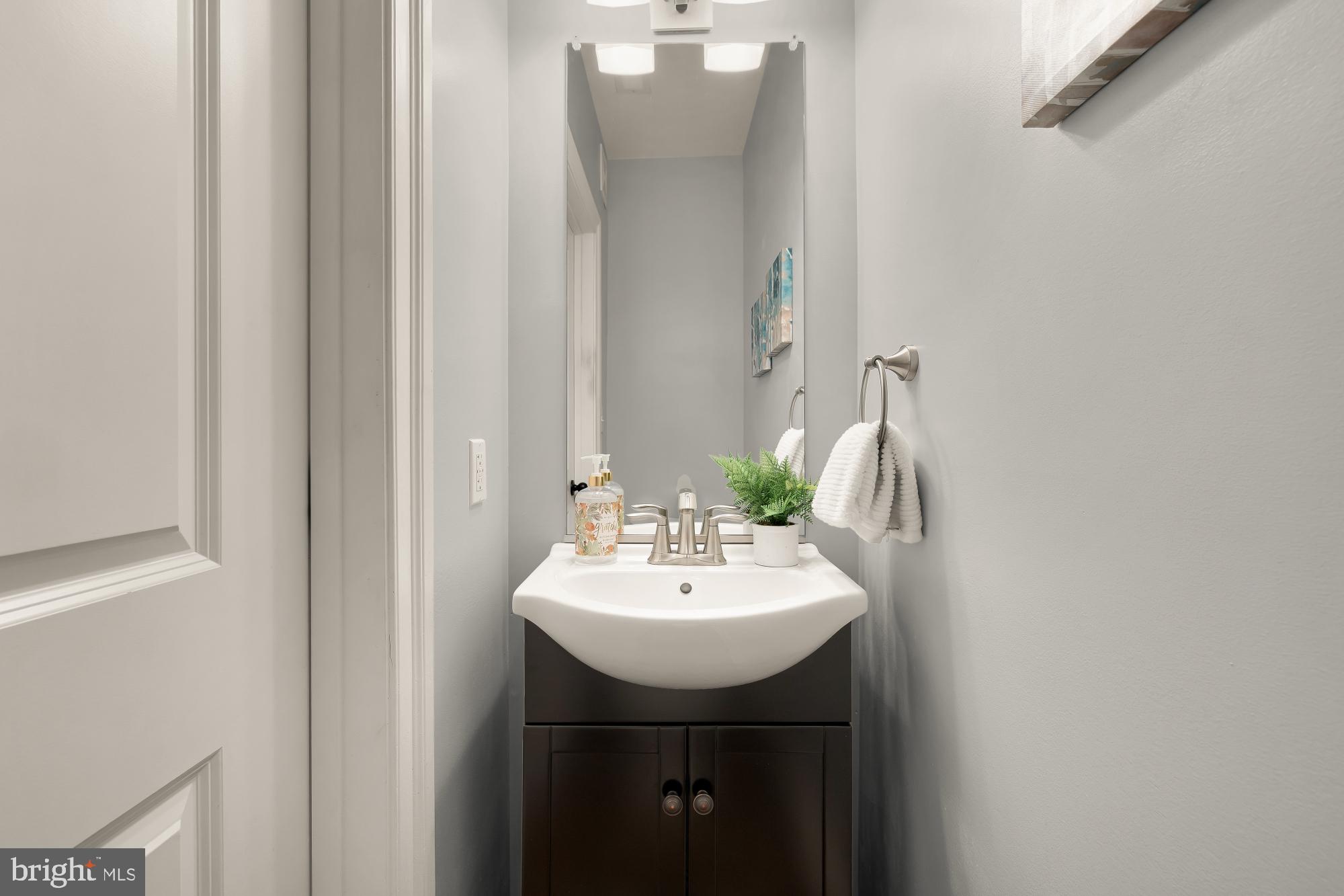 630 Quebec Place Northwest Washington, DC 20010 - Photo 12 of 36