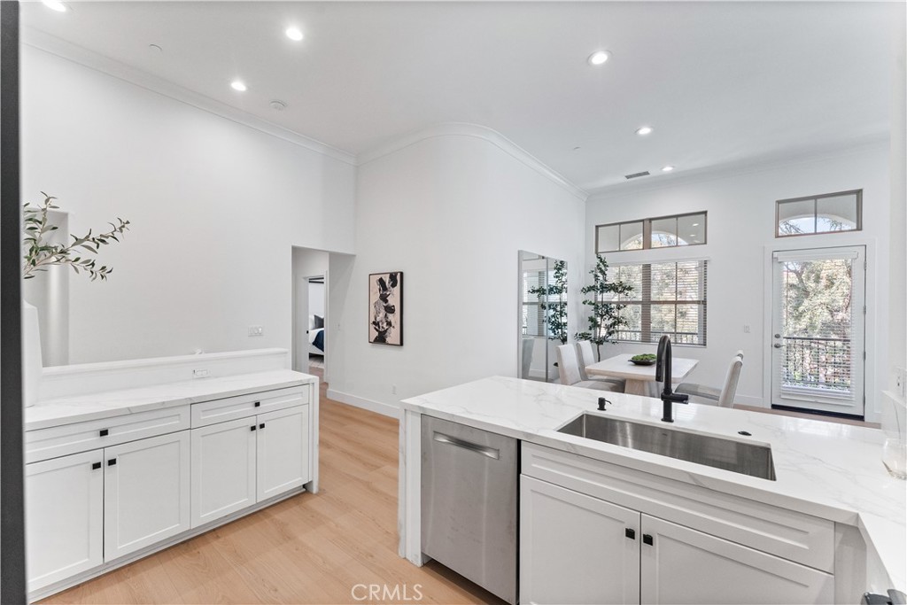 90 Mayfair Irvine, CA 92620 - Photo 12 of 30