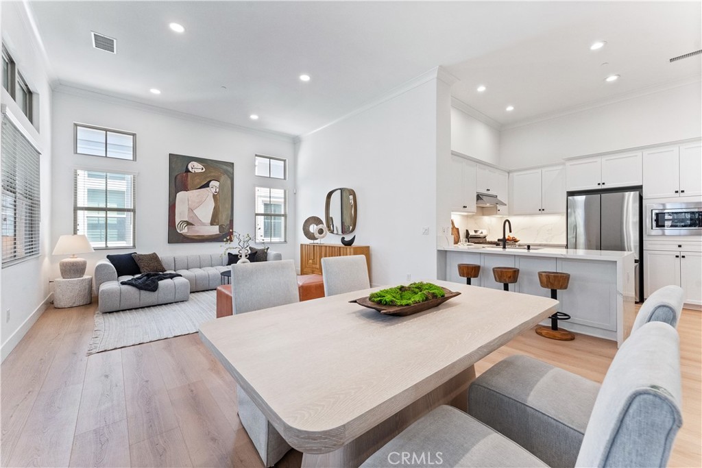 90 Mayfair Irvine, CA 92620 - Photo 2 of 30