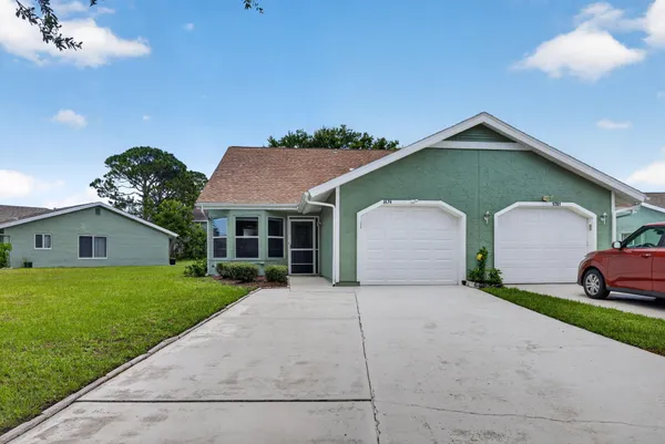 $294,900 | 1474 Southeast Rivergreen Circle, Port St. Lucie, FL 34952