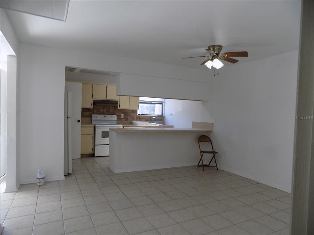 2811 Southwest Archer Road, Unit X 201 Gainesville, FL 32608 - Photo 10 of 37